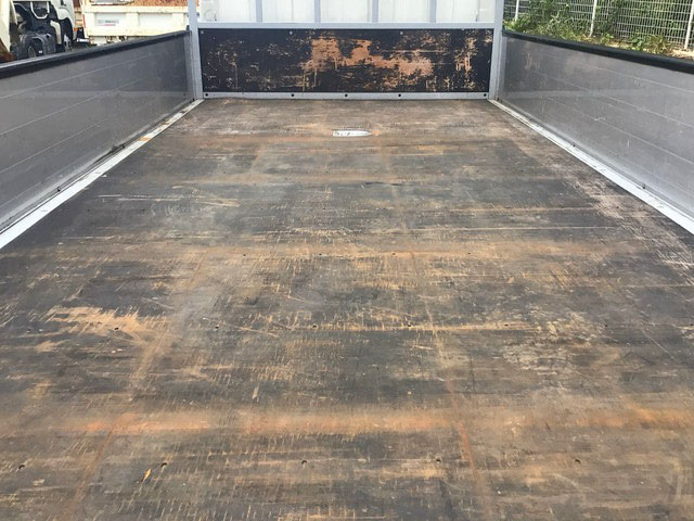 いすゞエルフアルミブロック小型（2t・3t）[写真12]