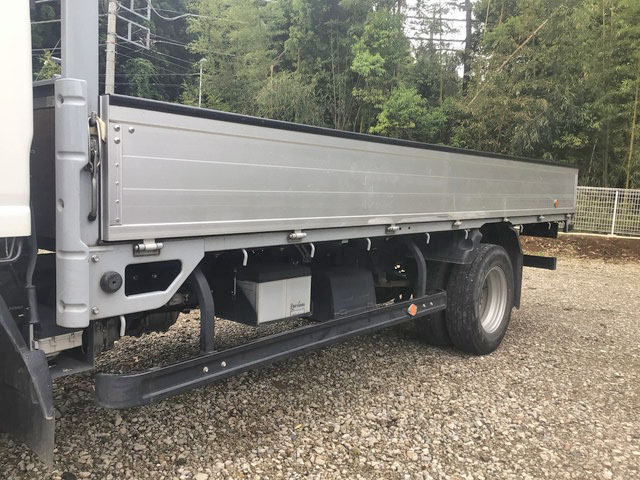 いすゞエルフアルミブロック小型（2t・3t）[写真16]