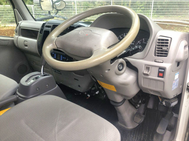 トヨタダイナ冷凍車（冷蔵車）小型（2t・3t）[写真35]