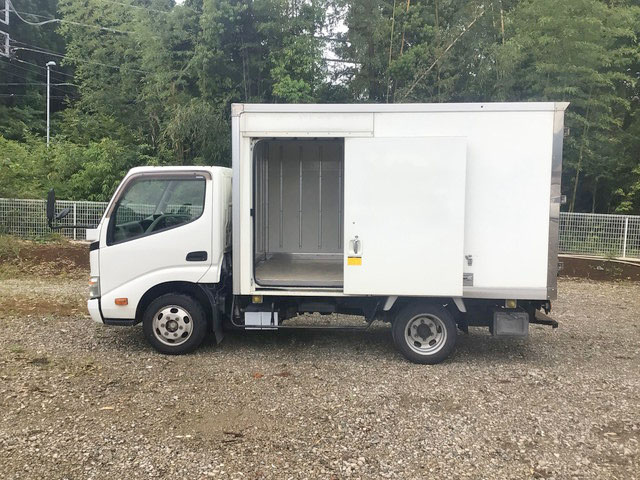 トヨタダイナ冷凍車（冷蔵車）小型（2t・3t）[写真06]