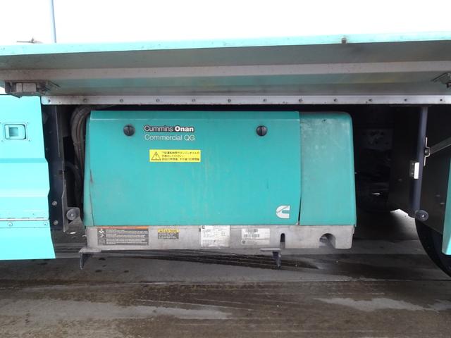 いすゞエルフ移動販売車小型（2t・3t）[写真25]