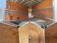 いすゞエルフアルミバン小型（2t・3t）[写真12]