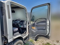 いすゞエルフアルミバン小型（2t・3t）[写真19]