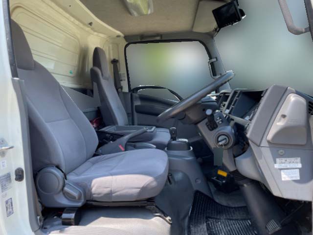 いすゞエルフアルミバン小型（2t・3t）[写真20]