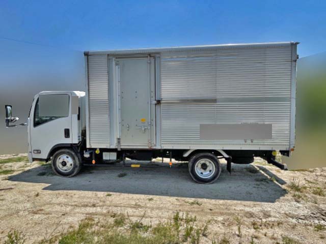 いすゞエルフアルミバン小型（2t・3t）[写真05]