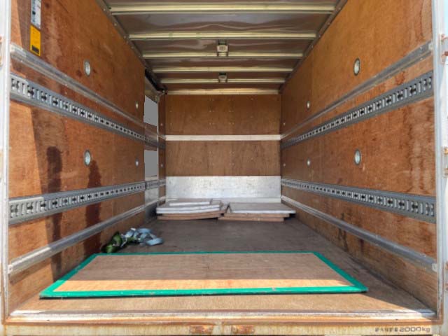 いすゞエルフアルミバン小型（2t・3t）[写真09]