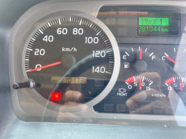 日野レンジャー冷凍車（冷蔵車）中型（4t）[写真36]