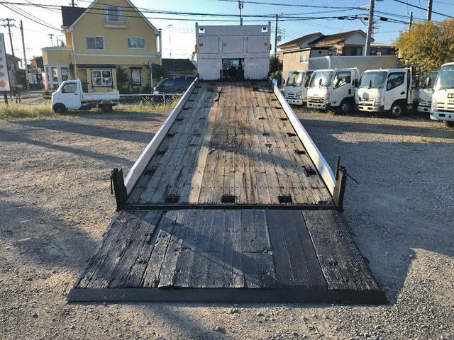 いすゞギガセーフティローダー大型（10t）[写真11]