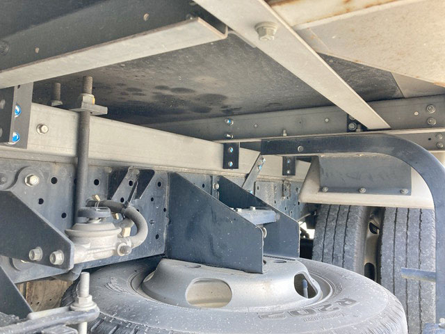 いすゞエルフ冷凍車（冷蔵車）小型（2t・3t）[写真22]