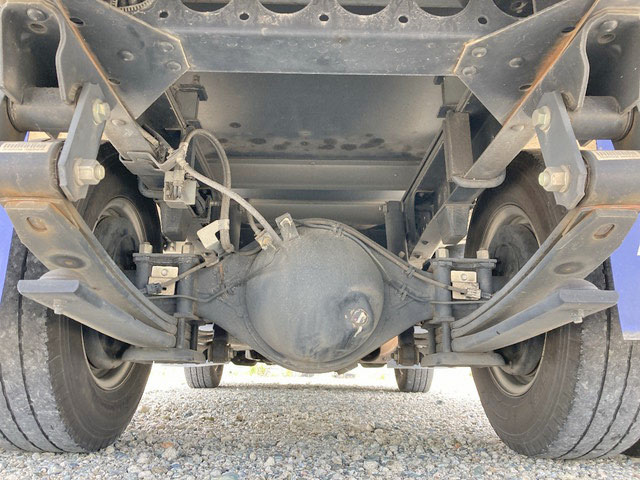 いすゞエルフ冷凍車（冷蔵車）小型（2t・3t）[写真25]