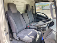 いすゞエルフ冷凍車（冷蔵車）小型（2t・3t）[写真34]