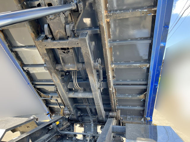 三菱ふそうファイターアームロール中型（4t）[写真22]