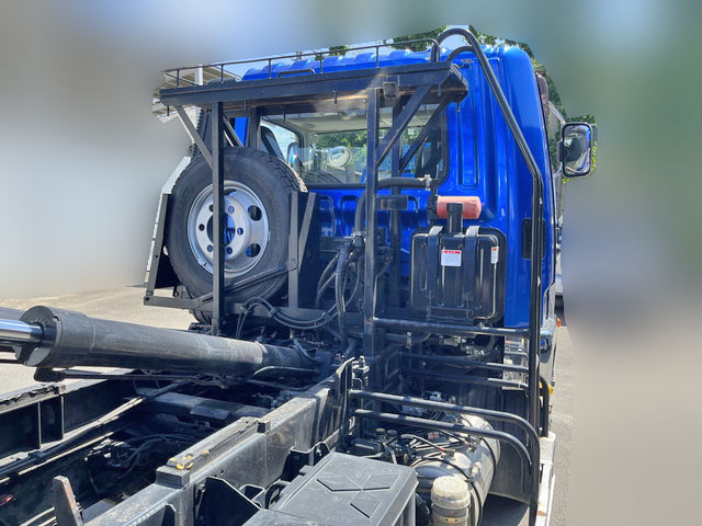 三菱ふそうファイターアームロール中型（4t）[写真24]