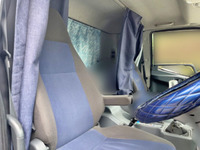 三菱ふそうファイターセーフティクレーン4段増トン（6t・8t）[写真13]