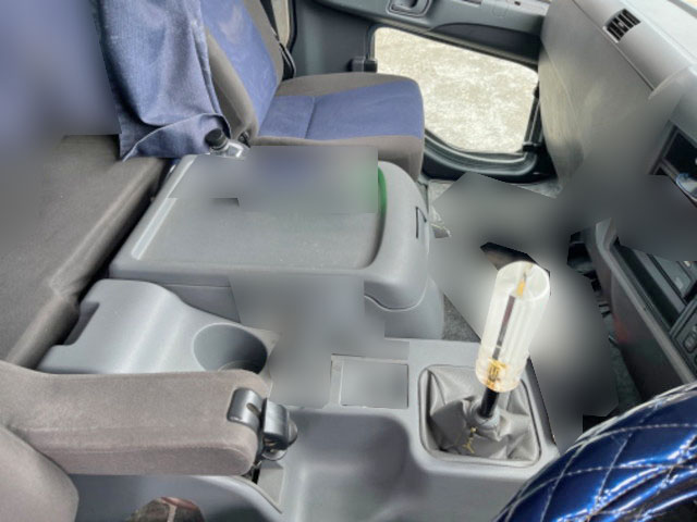 三菱ふそうファイターセーフティクレーン4段増トン（6t・8t）[写真16]