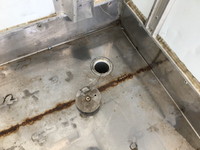 いすゞエルフ冷凍車（冷蔵車）小型（2t・3t）[写真14]