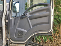 いすゞエルフ冷凍車（冷蔵車）小型（2t・3t）[写真27]