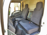 いすゞエルフ冷凍車（冷蔵車）小型（2t・3t）[写真28]