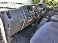 いすゞエルフ冷凍車（冷蔵車）小型（2t・3t）[写真30]