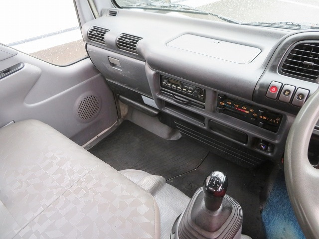 日産アトラスパッカー車（塵芥車）小型（2t・3t）[写真12]