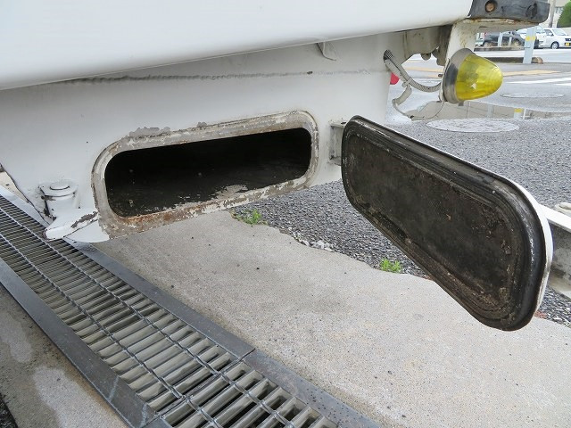 日産アトラスパッカー車（塵芥車）小型（2t・3t）[写真29]