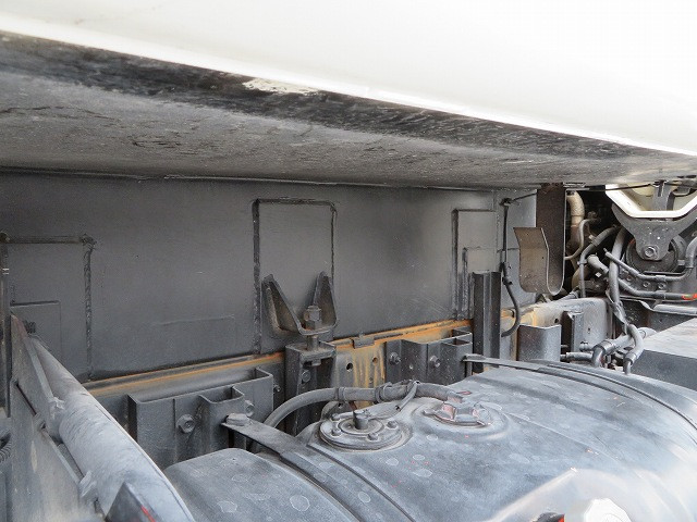 日産アトラスパッカー車（塵芥車）小型（2t・3t）[写真36]