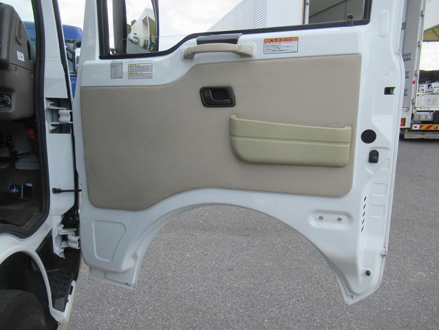 三菱ふそうローザマイクロバス[写真07]