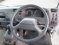 三菱ふそうローザマイクロバス[写真09]