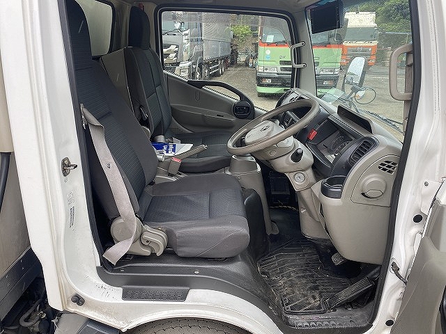 日産アトラス冷凍車（冷蔵車）小型（2t・3t）[写真12]