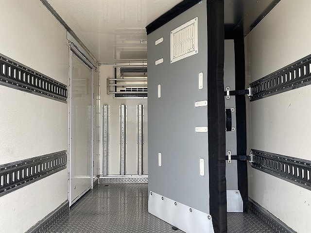 日産アトラス冷凍車（冷蔵車）小型（2t・3t）[写真08]