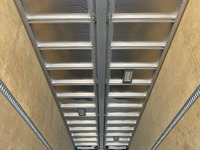 いすゞギガアルミウイング大型（10t）[写真12]