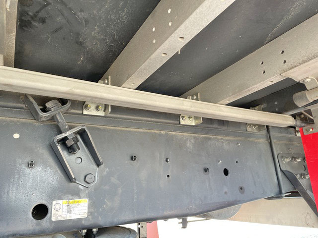 いすゞギガアルミウイング大型（10t）[写真26]