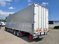 いすゞギガアルミウイング大型（10t）[写真04]