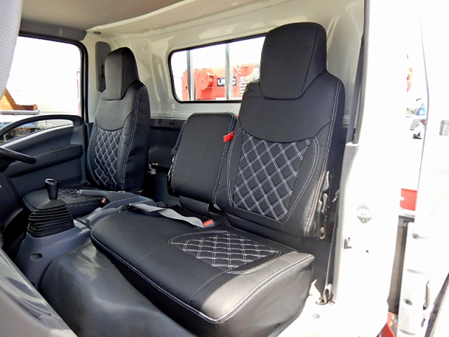 いすゞエルフクレーン4段小型（2t・3t）[写真11]