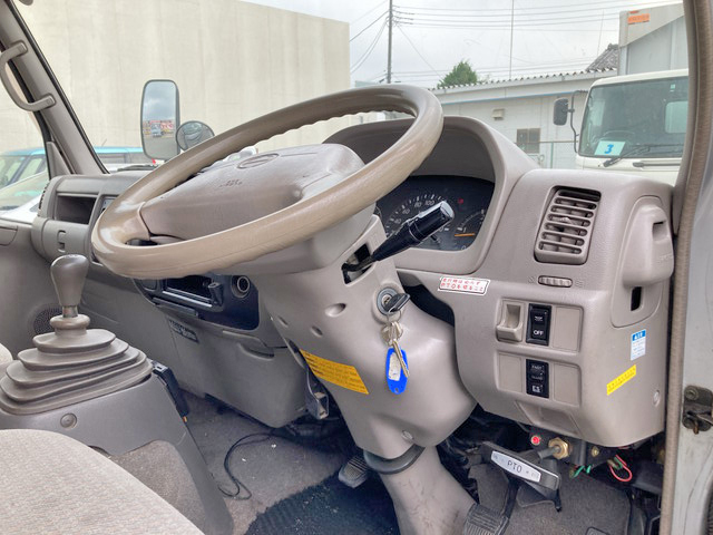 日野デュトロクレーン6段小型（2t・3t）[写真36]