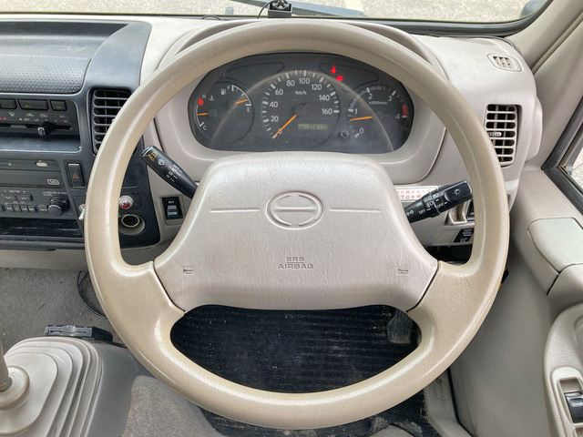 日野デュトロクレーン6段小型（2t・3t）[写真37]