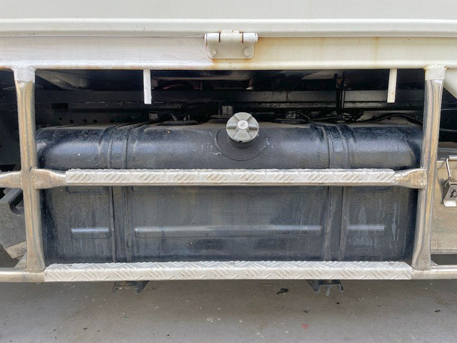 日野デュトロ平ボディ小型（2t・3t）[写真23]