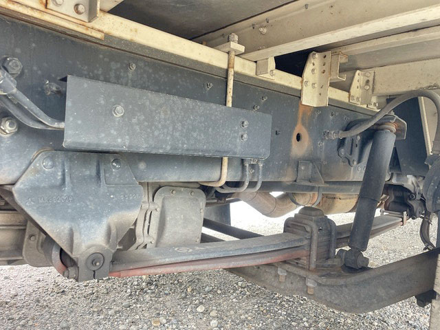 三菱ふそうスーパーグレートアルミウイング大型（10t）[写真18]