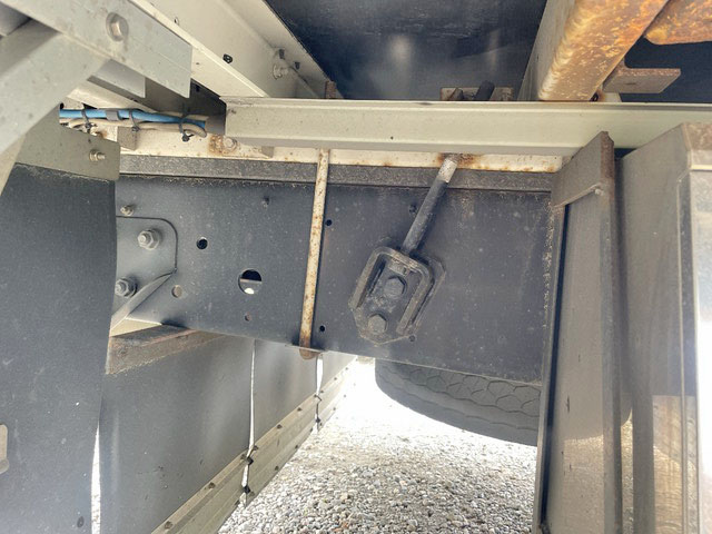 三菱ふそうスーパーグレートアルミウイング大型（10t）[写真20]