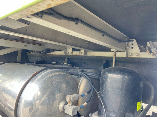 三菱ふそうスーパーグレートアルミウイング大型（10t）[写真23]