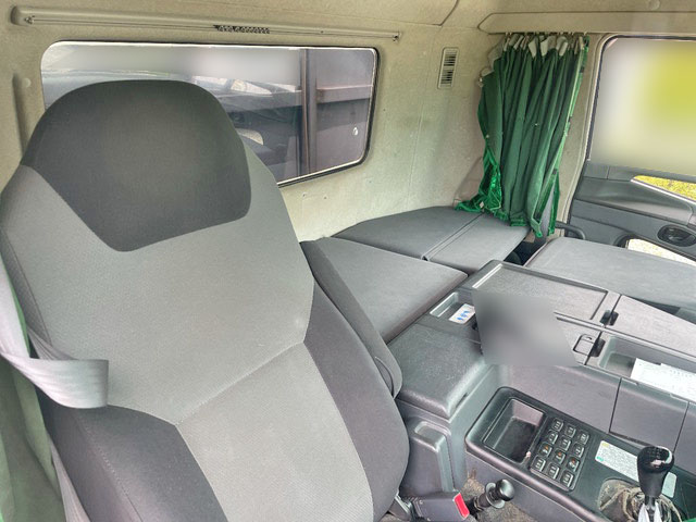 三菱ふそうスーパーグレートアルミウイング大型（10t）[写真27]