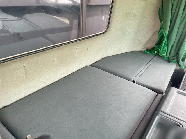 三菱ふそうスーパーグレートアルミウイング大型（10t）[写真29]