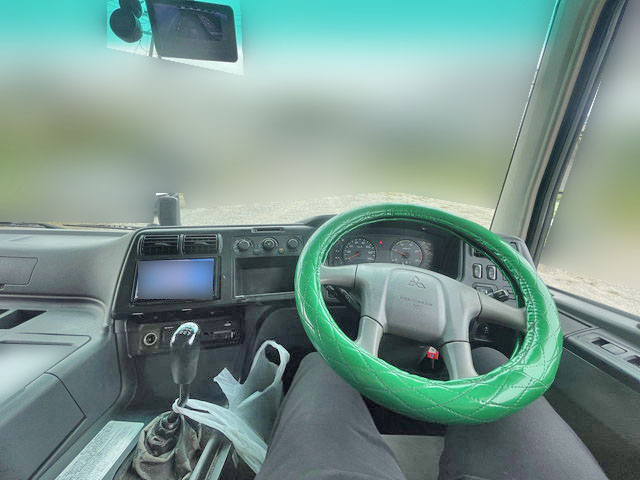 三菱ふそうスーパーグレートアルミウイング大型（10t）[写真33]