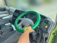 三菱ふそうスーパーグレートアルミウイング大型（10t）[写真34]