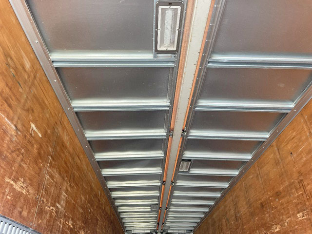 三菱ふそうスーパーグレートアルミウイング大型（10t）[写真07]