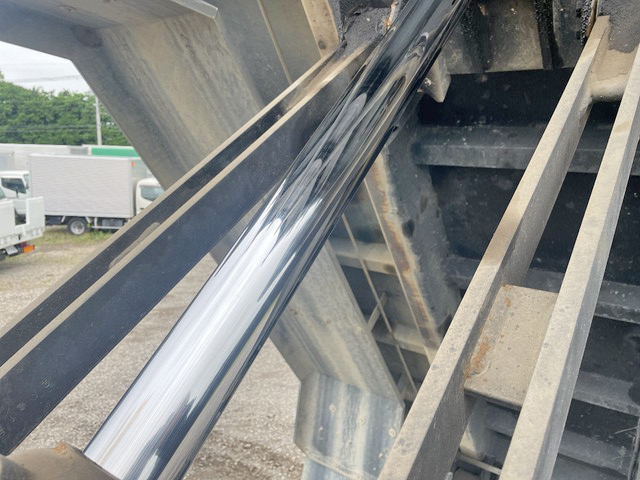 日野プロフィアダンプ大型（10t）[写真15]