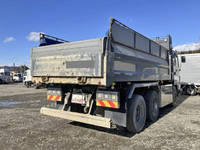 いすゞギガダンプ大型（10t）[写真02]