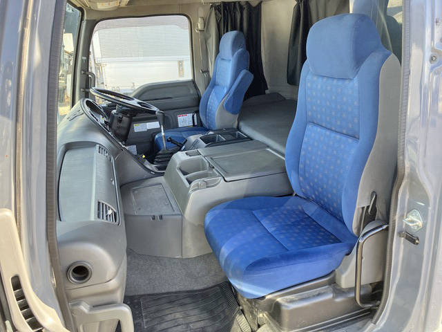 いすゞギガダンプ大型（10t）[写真32]