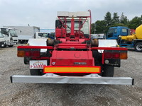 UDトラックスクオンアームロール大型（10t）[写真10]