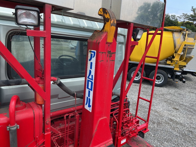 UDトラックスクオンアームロール大型（10t）[写真12]